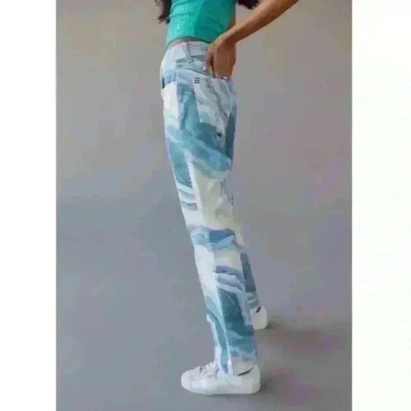 Urban Outfitters BDG '90s‎ Mid Rise Bootcut Jean in Blue Multi Size 24 Flare - Picture 3 of 15